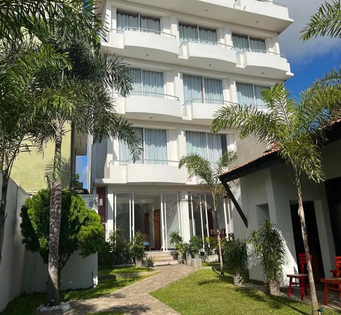 Marine @ 118 Beach Hostel - Negombo 0*,